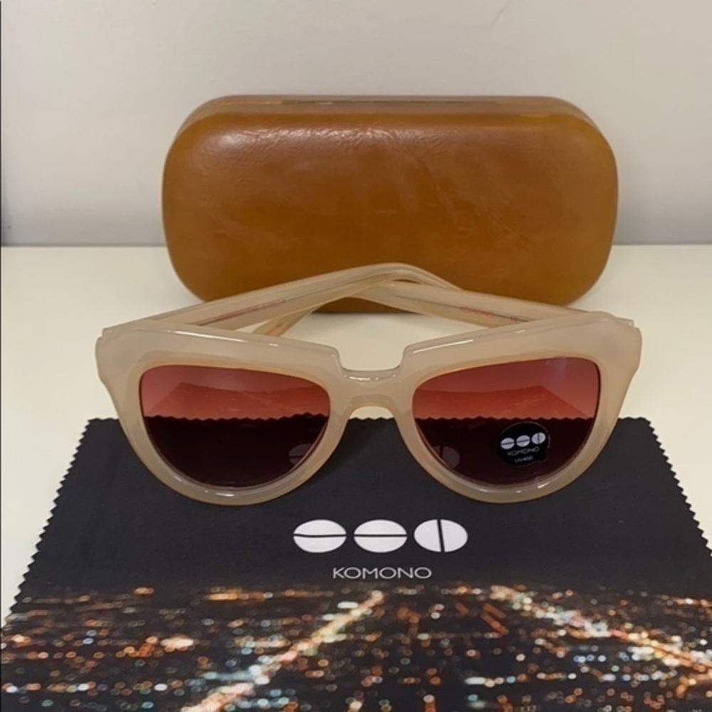 Komono Stella Cat Eye Pale Blush Sunglasses - Picture 3 of 13
